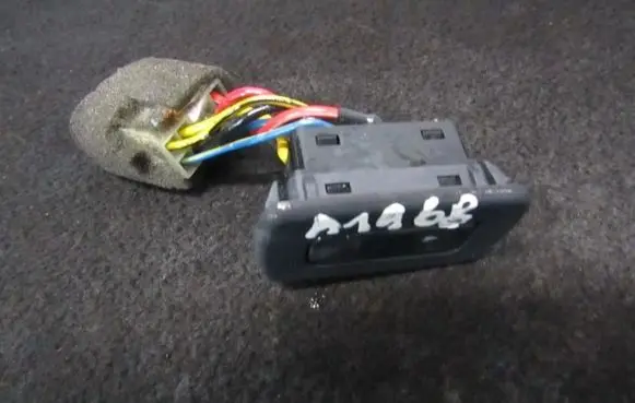 KIA Sportage Electric window control switch 941123