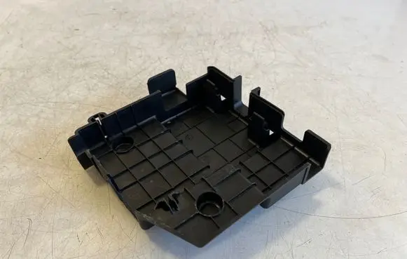 Maserati Ghibli Other engine bay part 