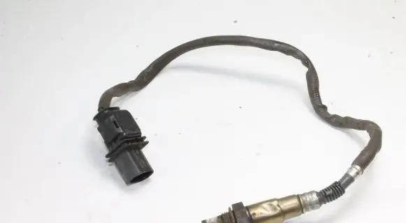 Mercedes-Benz A W176 Lambda probe sensor 0095425618