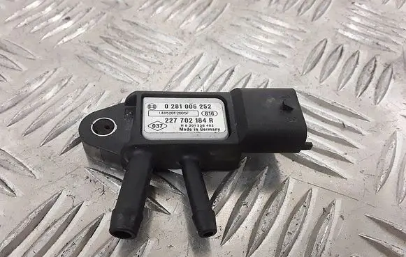 Nissan Qashqai Exhaust gas pressure sensor 227702184r 0281006252