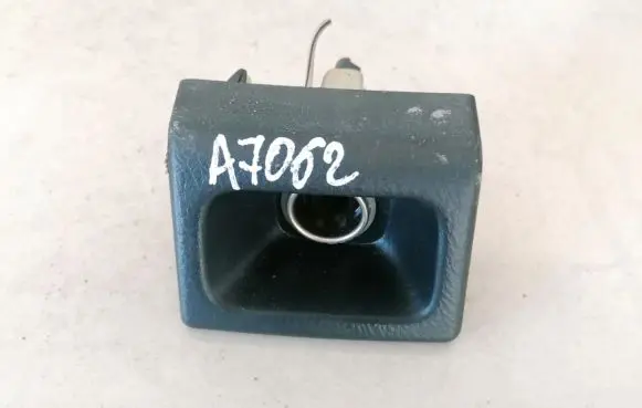 Toyota Avensis Verso Cigarette lighter 