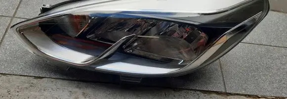 Ford Fiesta Headlight/headlamp