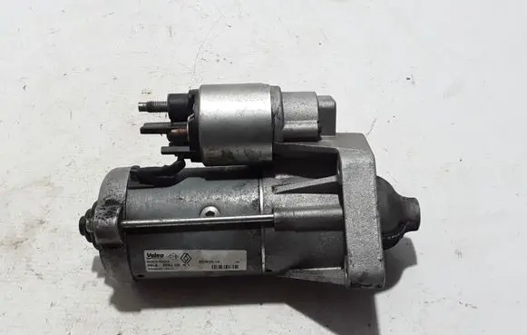 Renault Megane III Starter motor 233000106R