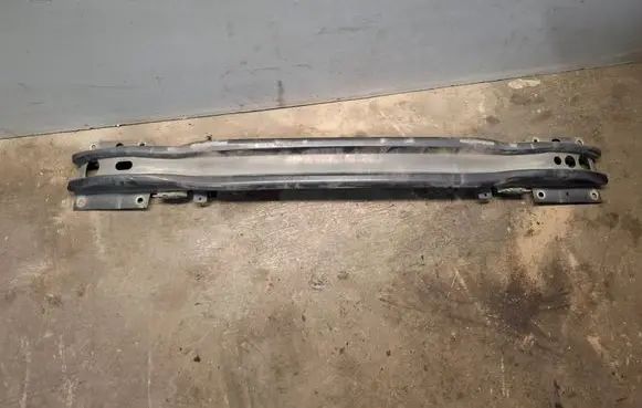 Volvo XC60 Front bumper cross member 30753056