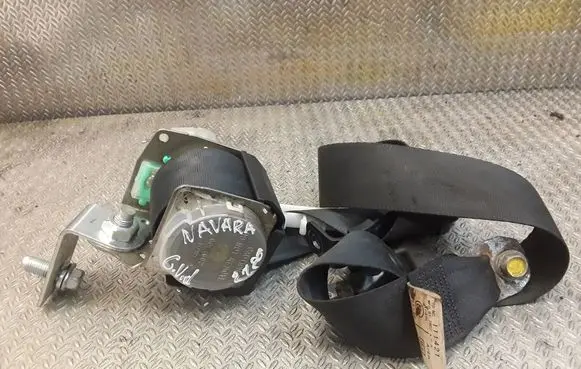 Nissan NP300 Middle seatbelt (rear) 7G5120