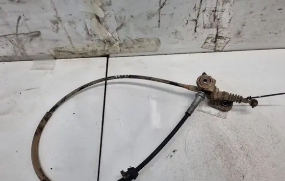Subaru Legacy Gear shift cable linkage 