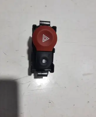 Renault Twingo III Hazard light switch E3160101 E3160601