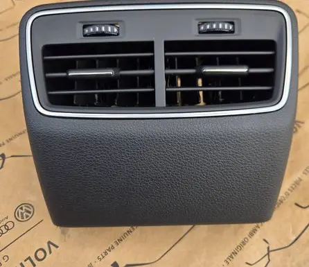 Audi e-tron Rear air vent grill 4KE863915 4K819203B