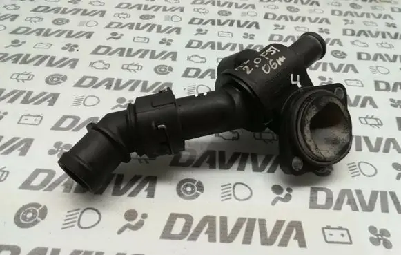 Thermostat/thermostat housing