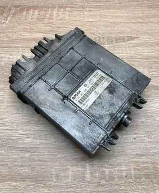 Renault Scenic I Engine control unit/module ECU 7700109621 0281001809 7700105953