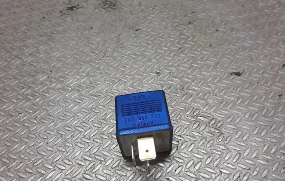 Audi A6 S6 C5 4B Other relay 8A0951253