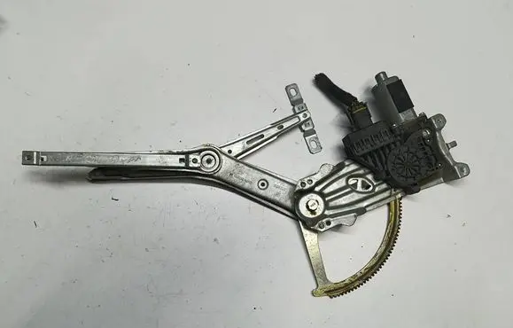 Opel Zafira B Front door electric window regulator 13132485
