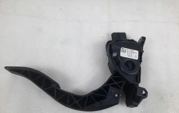 Audi A7 S7 4G Accelerator throttle pedal 8K1723523A