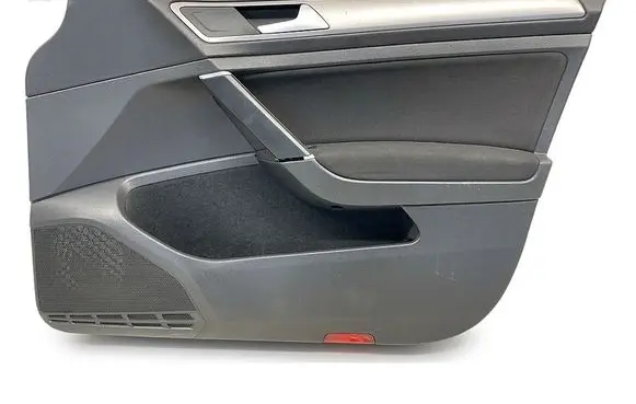 Volkswagen Golf VII Front door card panel trim