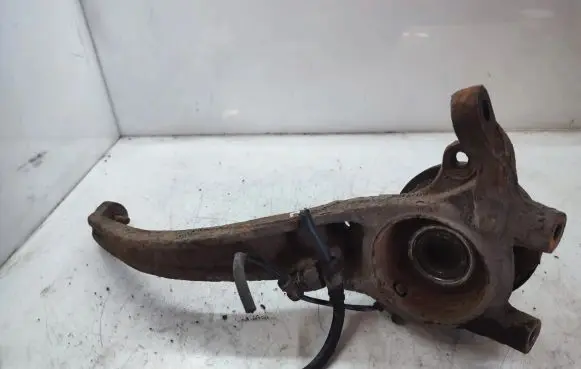Hyundai Sonata Front wheel hub
