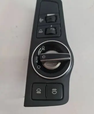 Hyundai i40 Light switch 933003Z100 2011712 39R1021000