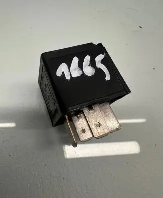 Volkswagen Golf VI Other relay 8K0951253 V23136B6X72