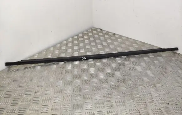 Volkswagen Sharan Rear door glass trim molding