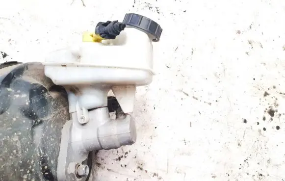 Master brake cylinder