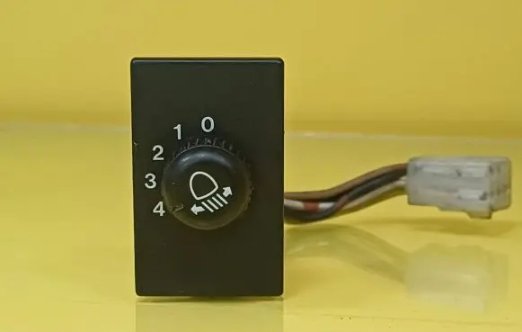 Suzuki Swift Cultus Headlight level height control switch 60E00