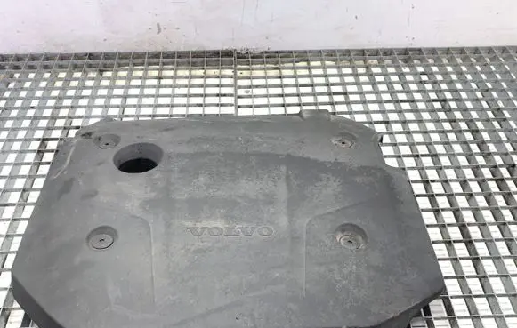 Volvo XC60 Engine cover (trim) 