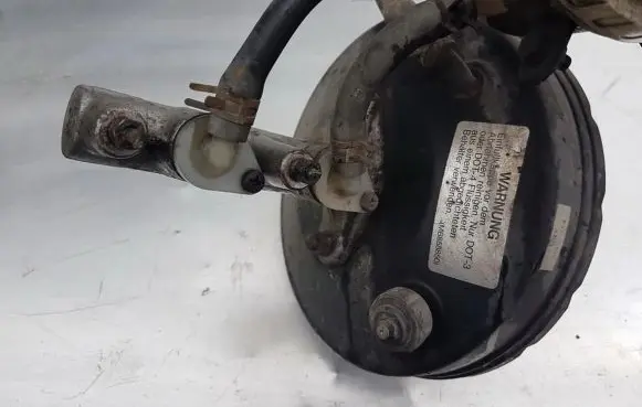 Mitsubishi Lancer Brake booster 83303106 833-03106