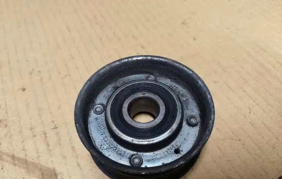 Jeep Grand Cherokee (WJ) Belt tensioner pulley 