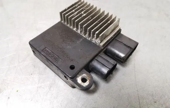 Mazda CX-5 Coolant fan relay 4993003580