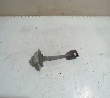 Skoda Octavia Mk2 (1Z) Rear door check strap stopper 1Z0839249
