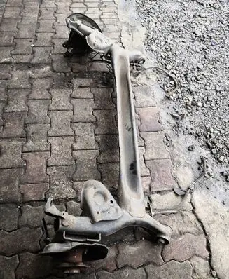 Nissan Qashqai Rear axle beam 