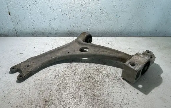 Volkswagen PASSAT B6 Front lower control arm/wishbone
