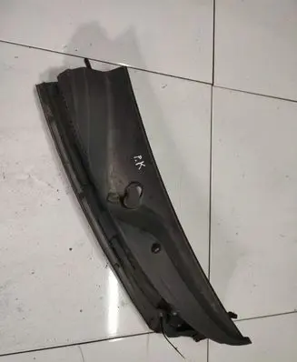 Toyota Aygo AB10 Wiper trim 