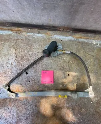Renault Megane I Front door manual window regulator 