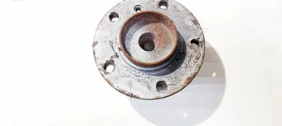 BMW 7 E65 E66 Front wheel hub