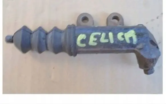 Toyota Celica T230 Clutch slave cylinder 