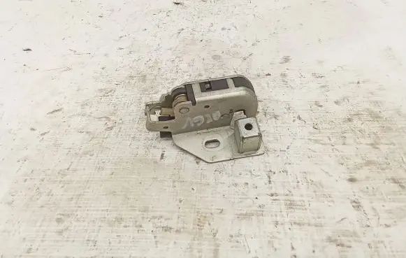 Loading door lock