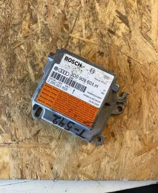 Volkswagen Touareg I Airbag control unit/module 3D0909601H 0285001858