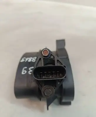 BMW 5 E39 Mass air flow meter 77870760