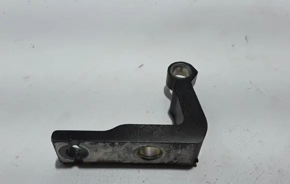 Volvo XC40 Front door upper hinge 31424585