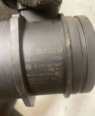 BMW 1 E81 E87 Mass air flow meter 7788743 0281002567 16697830