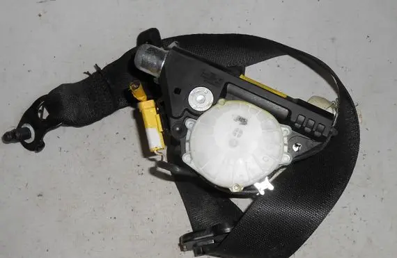 Fiat Bravo Front seatbelt 07353847530