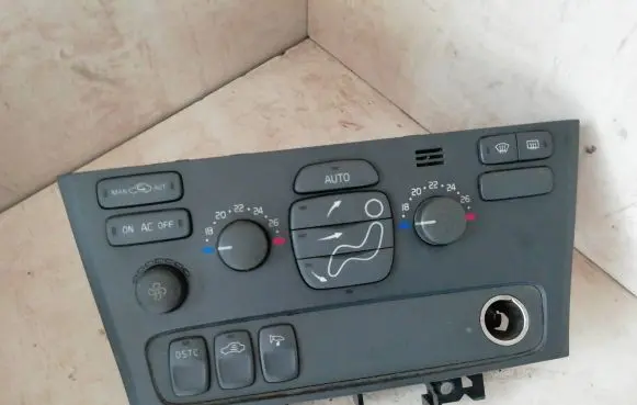 Volvo S60 Climate control unit 7923