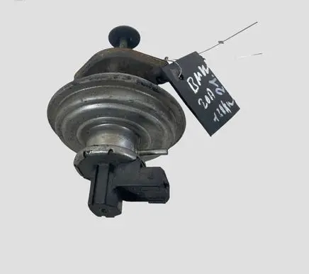 BMW 1 E81 E87 EGR valve 7901942