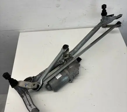 BMW 3 E90 E91 Front wiper linkage and motor 7161711 61617161711 61614848601