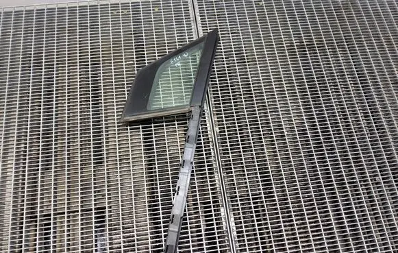 Renault Captur Front door vent window glass four-door 43R000183 E000989