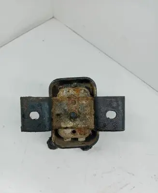 Suzuki Samurai Engine mount bracket