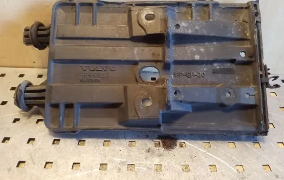 Volvo S70 V70 V70 XC Battery tray 9444453