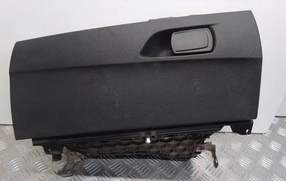BMW 1 F20 F21 Glove box