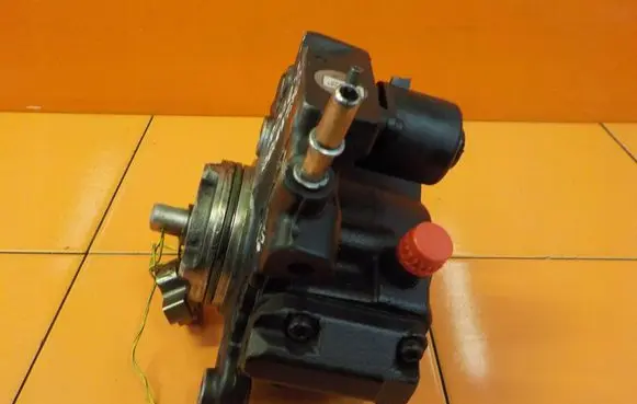 Chevrolet Orlando Fuel injection high pressure pump 28318239