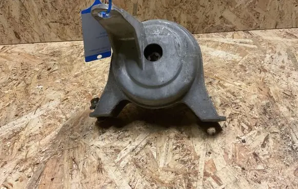 Opel Astra H Engine mount bracket 90539246